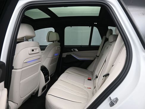 Used 2023 BMW X5 M50i w/ Executive Package image 28