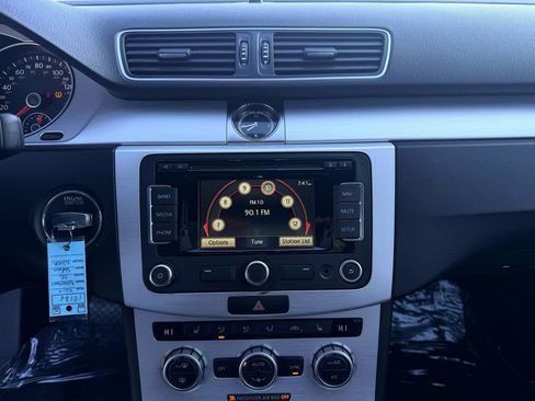 Used 2015 Volkswagen CC R-Line image 21