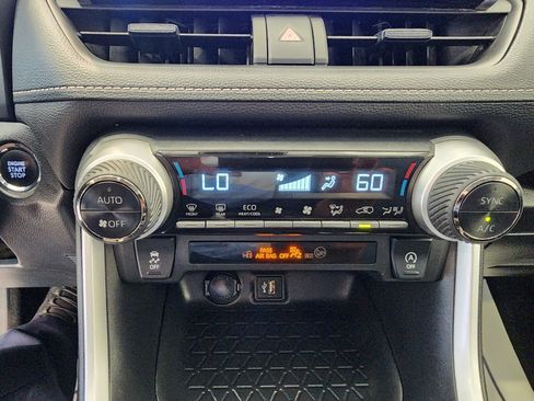 Used 2024 Toyota RAV4 XLE FWD image 34