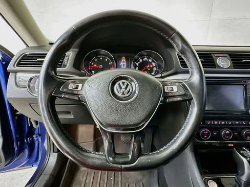 Used 2016 Volkswagen Passat 1.8T SE FWD image 16