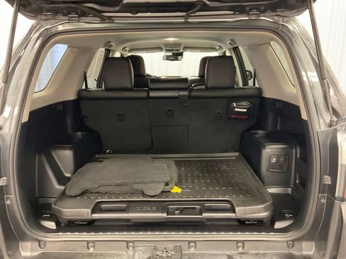 Used 2022 Toyota 4Runner TRD Sport AWD/4WD image 35