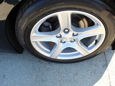 Used 2020 Chevrolet Camaro LT image 33