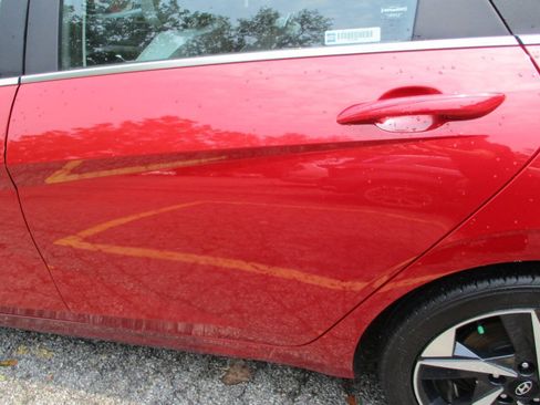 Used 2022 Hyundai Elantra Limited FWD image 16