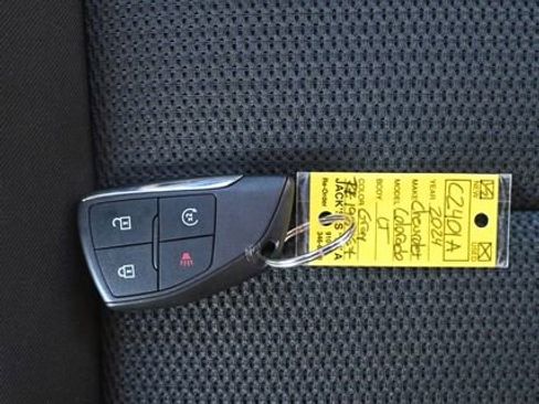 Used 2024 Chevrolet Colorado LT w/ LT Convenience Package II image 28