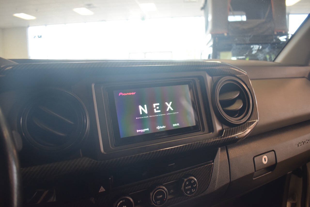 Used 2017 Toyota Tacoma SR5 RWD image 53