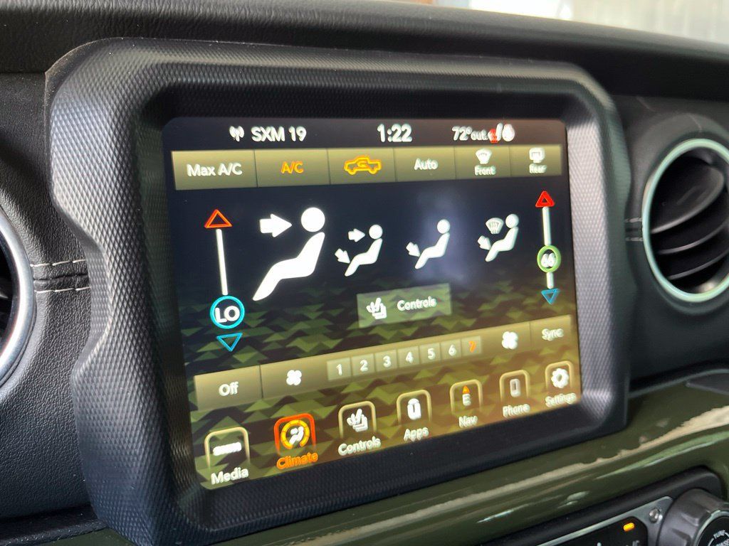 Used 2021 Jeep Gladiator Overland w/ Popular Equipment Package AWD/4WD image 38