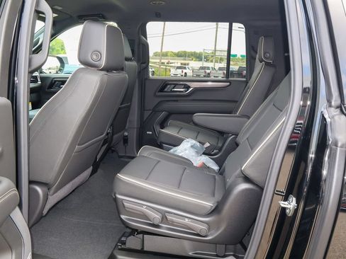 New 2026 GMC Yukon XL Elevation AWD/4WD image 12