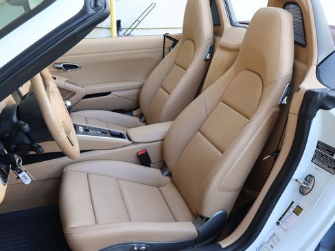Used 2013 Porsche Boxster RWD image 2
