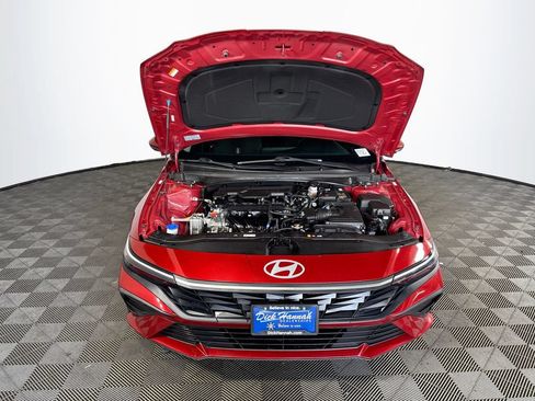 Used 2024 Hyundai Elantra SEL FWD image 22