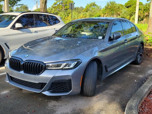 Used 2023 BMW 540i w/ M Sport Package RWD image 3