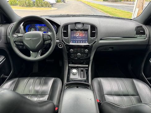 Used 2022 Chrysler 300 S RWD image 17