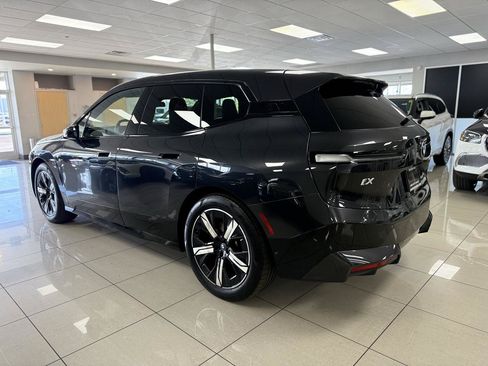 Used 2022 BMW iX xDrive50 w/ Premium Package AWD/4WD image 2