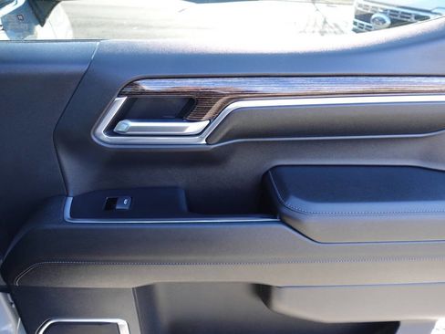 Used 2024 GMC Sierra 1500 Elevation image 24