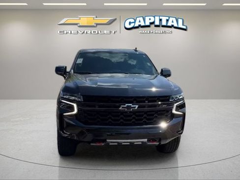 Used 2023 Chevrolet Suburban Z71 w/ Luxury Package AWD/4WD image 8