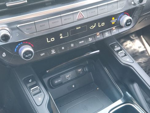 Certified 2022 Kia Telluride EX w/ EX Premium Package image 18