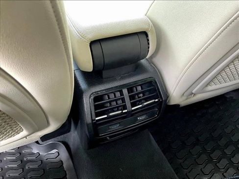 Used 2022 Audi Q3 2.0T Premium Plus AWD/4WD image 23