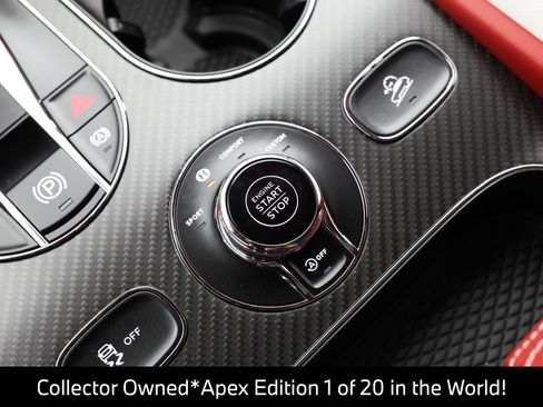 Used 2025 Bentley Bentayga AWD/4WD image 50