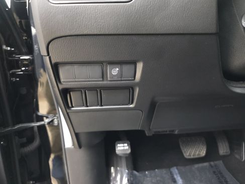 Used 2024 Nissan Armada SV AWD/4WD image 35