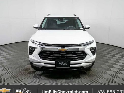 Certified 2025 Chevrolet TrailBlazer LT AWD/4WD image 32