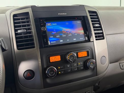 Used 2016 Nissan Frontier SL RWD image 18