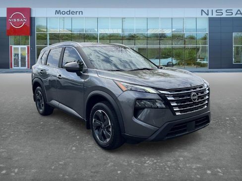 Certified 2024 Nissan Rogue SV w/ SV Premium Package image 3