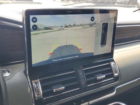 Used 2022 Lincoln Navigator L Black Label image 17