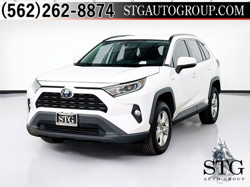 Used 2021 Toyota RAV4 XLE image 1
