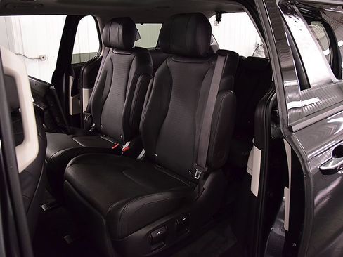 Used 2024 Kia Carnival SX Prestige FWD image 35