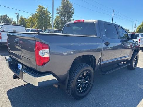 Used 2018 Toyota Tundra SR5 w/ SR5 Upgrade Package AWD/4WD image 5