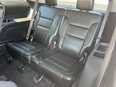 Used 2021 GMC Acadia SLT w/ Elevation Edition image 23