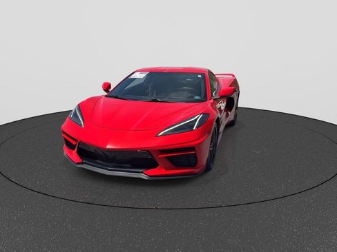 Used 2022 Chevrolet Corvette Stingray Premium Cpe w/ Z51 Performance Package RWD image 4