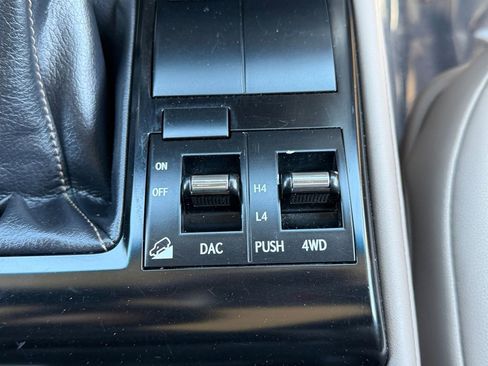 Used 2020 Lexus GX 460 Premium w/ Premium Package AWD/4WD image 30