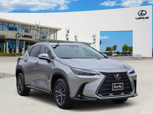 Used 2025 Lexus NX 250 FWD w/ Premium Package image 2