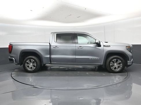 Used 2024 GMC Sierra 1500 SLT RWD image 2