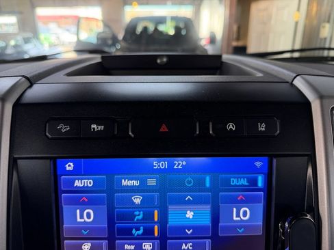 Used 2020 Ford F150 Lariat w/ Equipment Group 502A Luxury AWD/4WD image 24