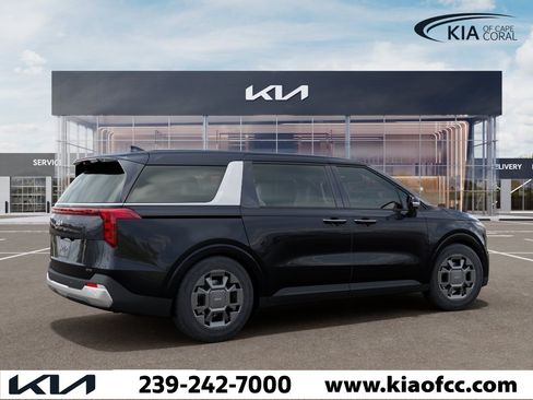 New 2026 Kia Carnival EX FWD image 6