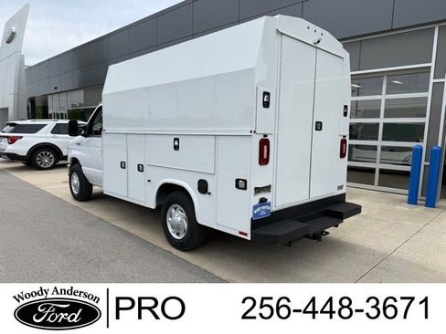 New 2026 Ford E-350 and Econoline 350 Super Duty w/ Power Equipment Group RWD image 3
