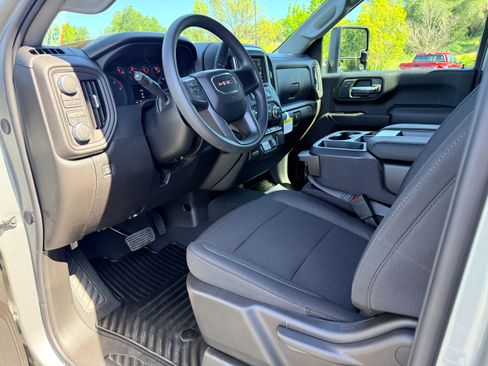 New 2026 GMC Sierra 2500 Pro image 10