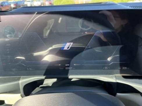 Used 2026 BMW i4 eDrive40 w/ Premium Package image 23