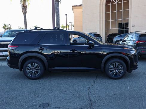 New 2026 Nissan Pathfinder SV image 3