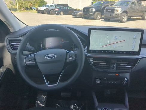 New 2025 Ford Escape SE image 5