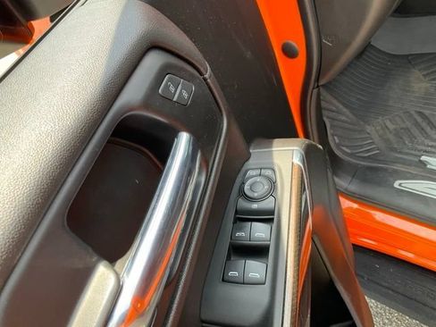 Used 2022 Chevrolet Silverado 1500 LT Trail Boss w/ LPO, Dark Essentials Package AWD/4WD image 8