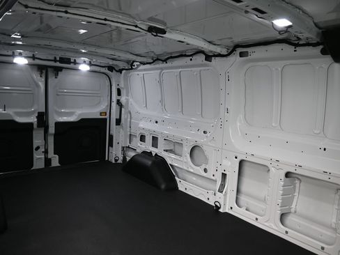 New 2026 Ford Transit 250 Low Roof RWD image 10