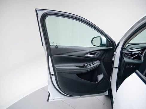 Used 2022 Buick Encore GX Preferred w/ Cold Weather Comfort Package FWD image 23