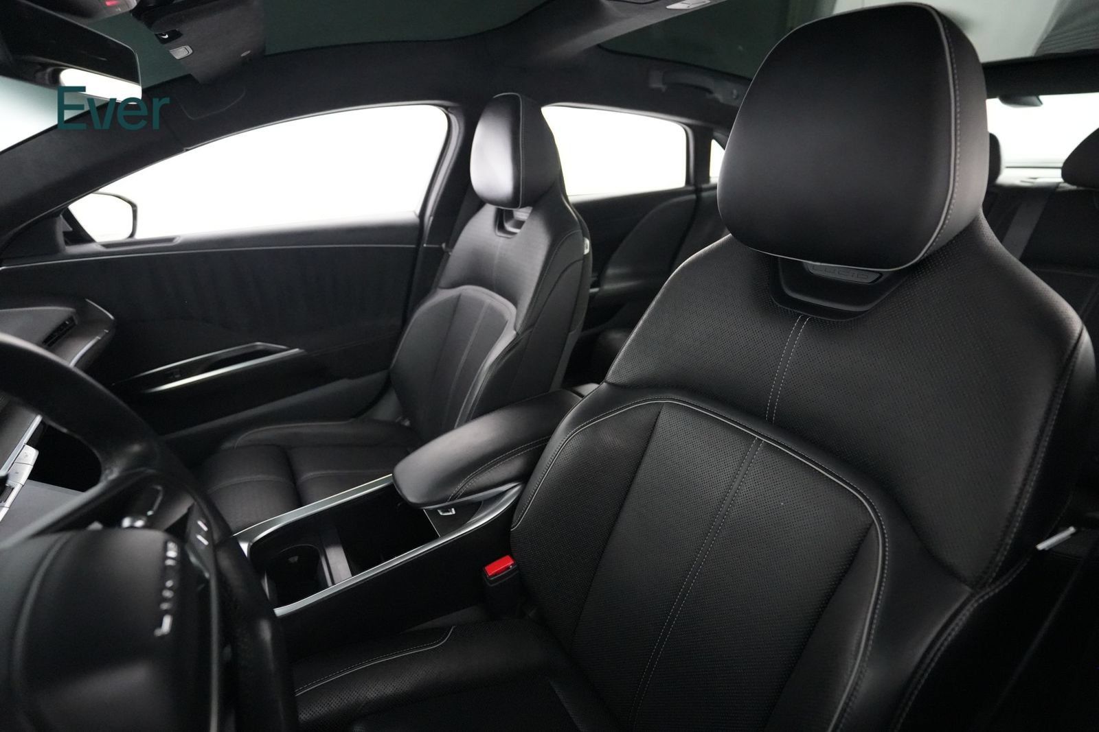 Used 2022 Lucid Air Grand Touring AWD/4WD image 4