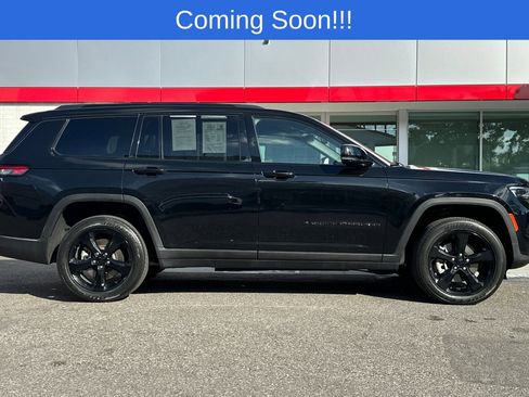 Used 2023 Jeep Grand Cherokee L Laredo AWD/4WD image 3