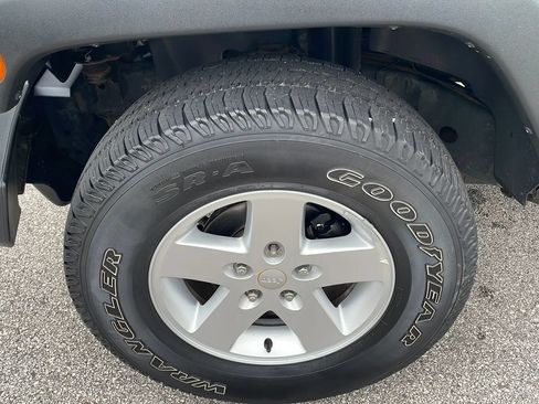 Used 2017 Jeep Wrangler Unlimited Sport AWD/4WD image 31