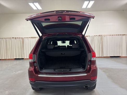 Used 2018 Jeep Grand Cherokee Limited image 23