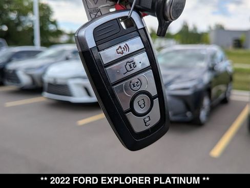 Used 2022 Ford Explorer Platinum w/ Equipment Group 601A AWD/4WD image 30