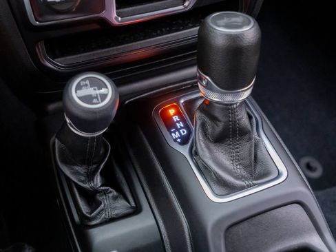 Used 2022 Jeep Wrangler Unlimited Sport AWD/4WD image 26